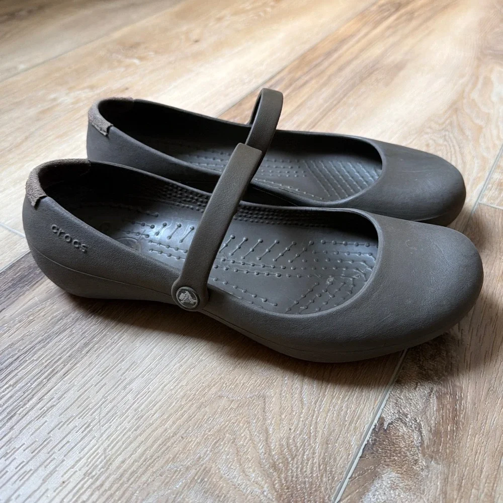 Crocs Alice Work Brown Ballet Flat Mary Jane Womens 6 Slip On Shoes Comfort Clog